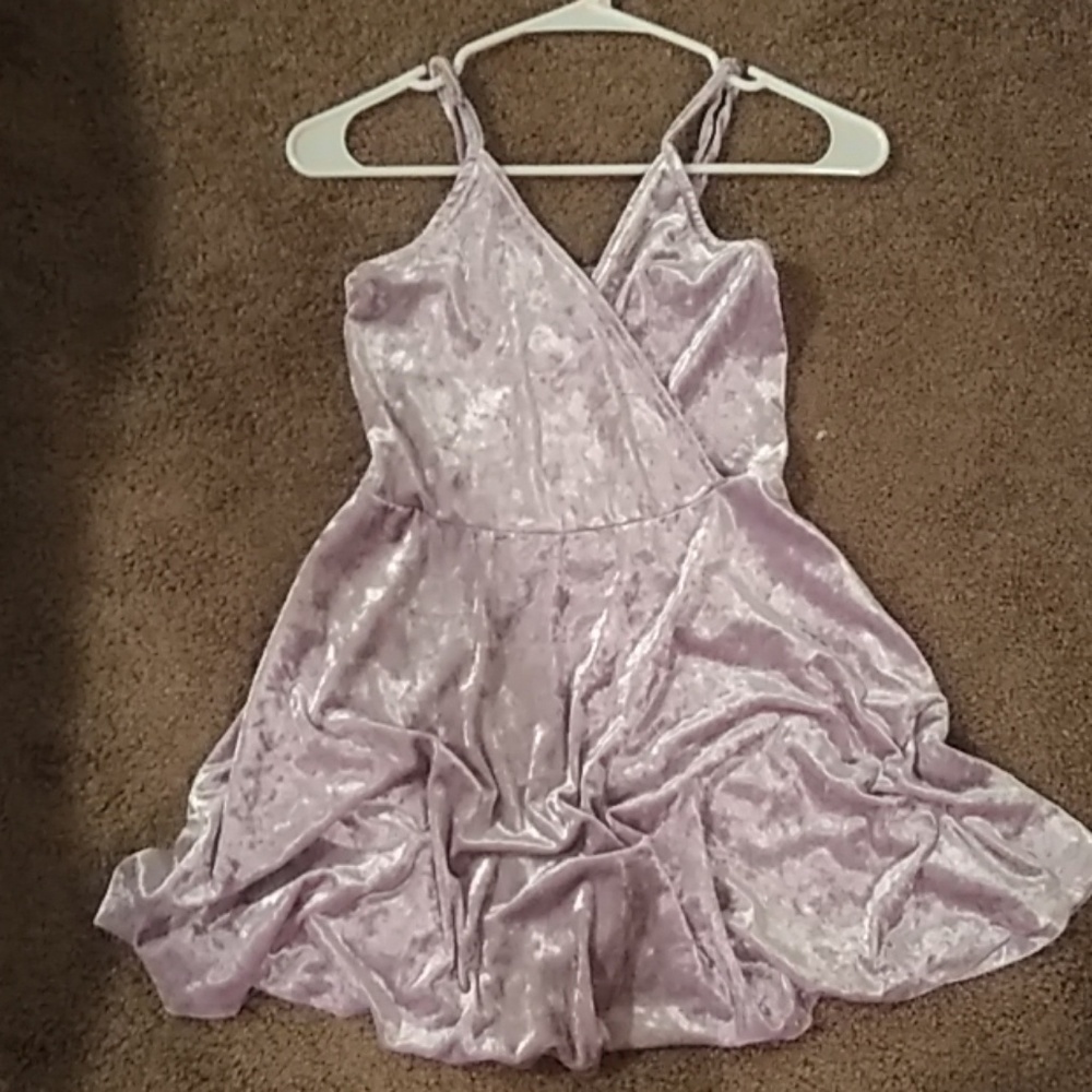 Dress - Picture 3 of 4